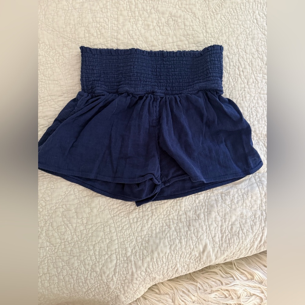 Vineyard Vines Smocked Elastic Waist pull on Lightweight Shorts - Size XS